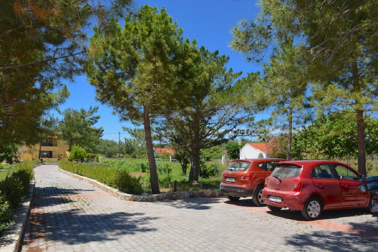 Alexandra Apartments Melíkia Dış mekan fotoğraf